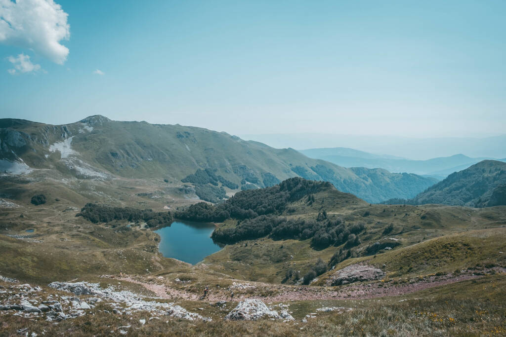 Lac dans le parc Biogradska Gora situé au Monténégro