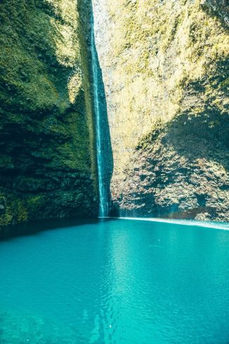 Le bassin chaudron avec sa cascade à Saint-Denis sur l'île de la Réunion.